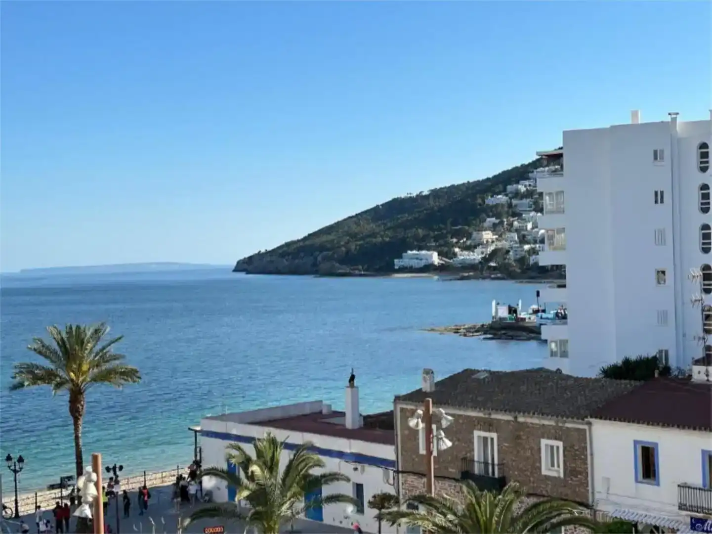Außenansicht von Wohnung zur Miete in Santa Eulària des Riu mit Klimaanlage und Balkon