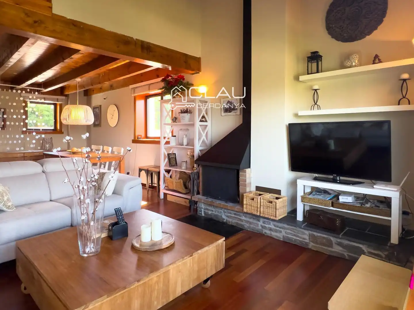 Living room of Duplexes for rent in Osséja  with Heating, Parquet flooring and Terrace