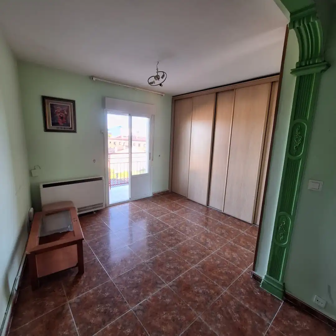 Habitación de Piso en venta en Íscar con Calefacción, Terraza y Amueblado