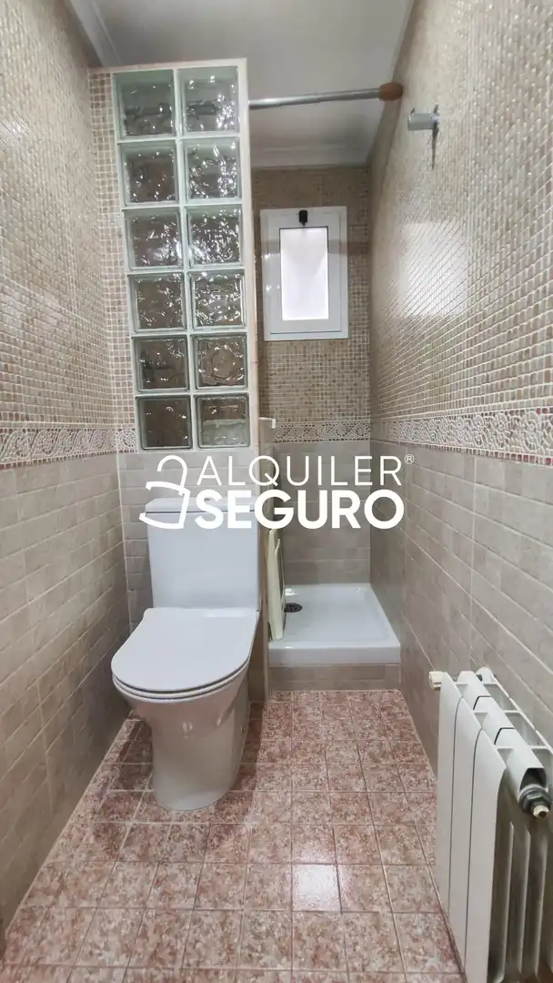 Bany de Pis de lloguer en Jesús