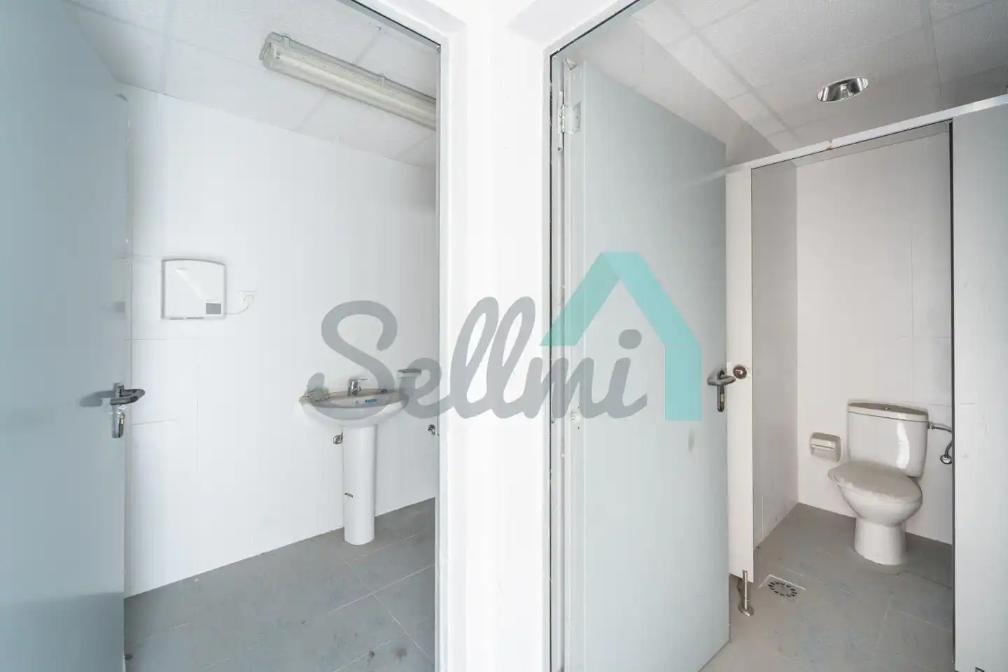 Nave industrial en venta en Oviedo 