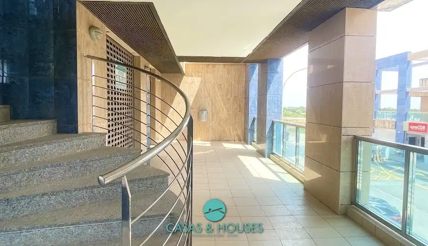 Geschaftsraum zum Verkauf in La Manga del Mar Menor mit Klimaanlage, Terrasse und Möbliert