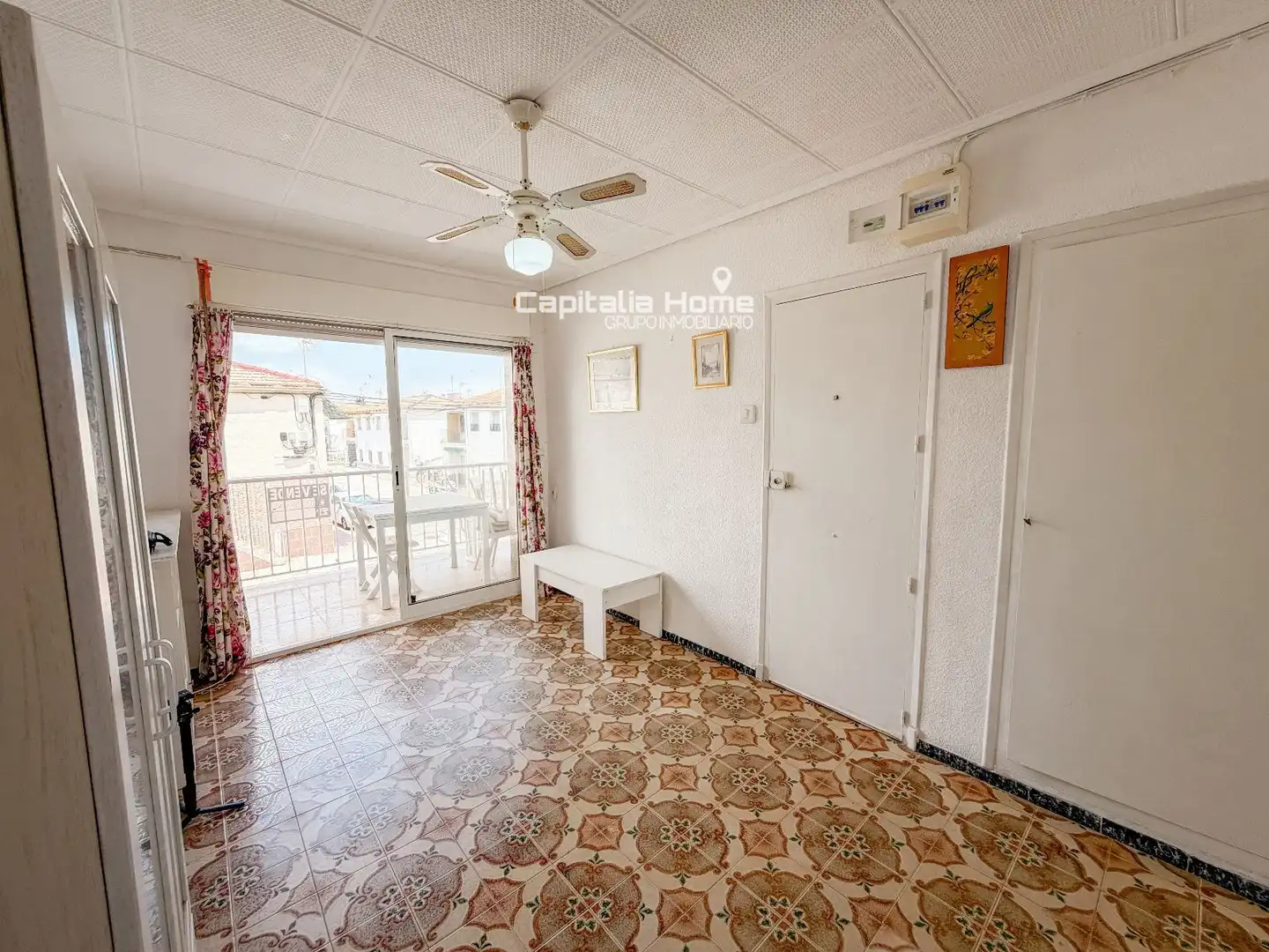 Wohnung zum Verkauf in Santa Pola mit Terrasse, Abstellraum und Möbliert