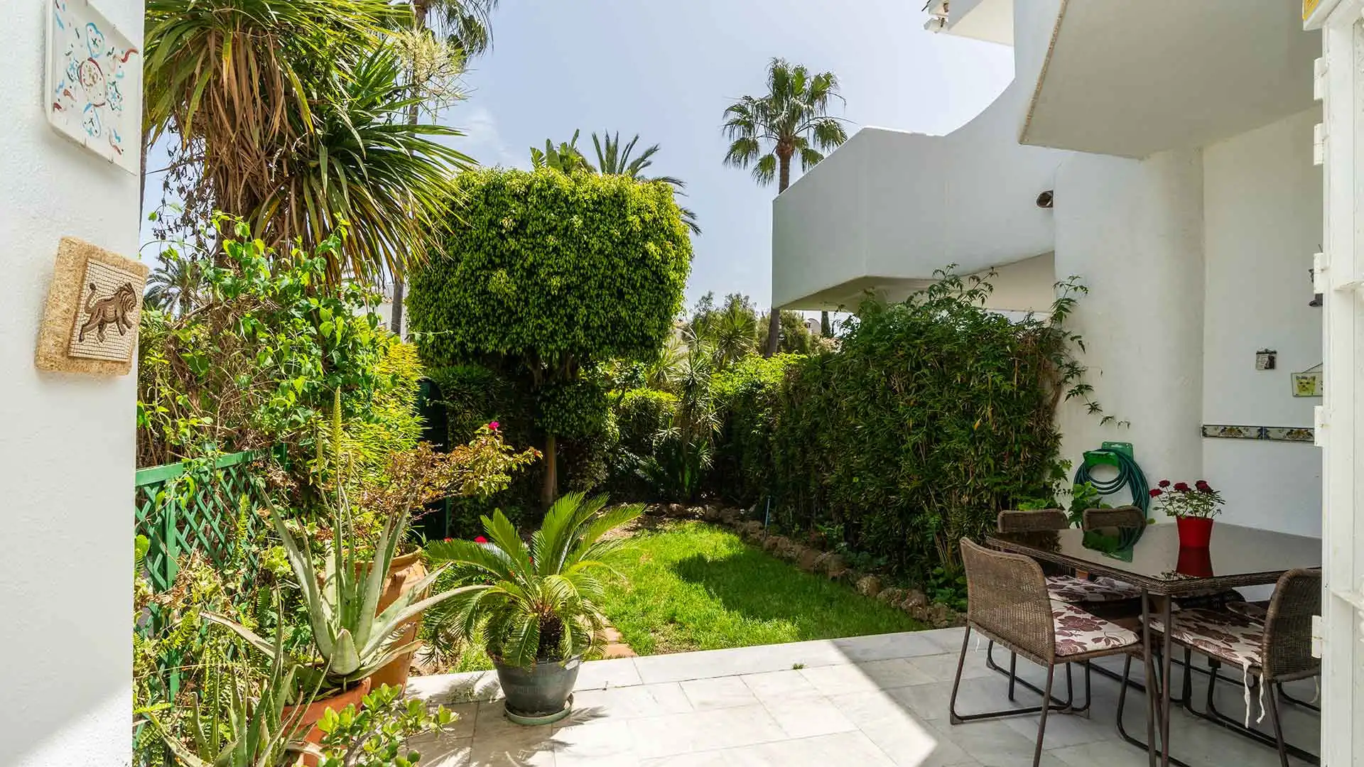 Jardí de Casa adosada en venda en Marbella amb Aire condicionat, Jardí privat i Terrassa