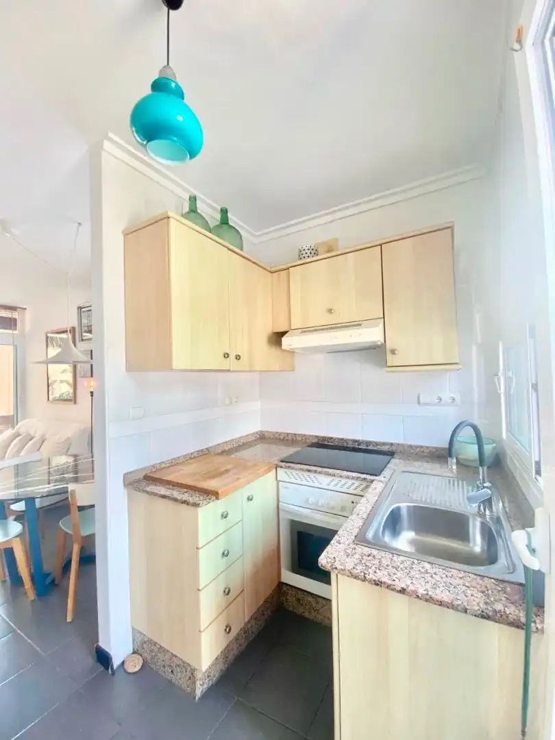 Cocina de Apartamento de alquiler en Cartagena con Aire acondicionado, Piscina y Amueblado