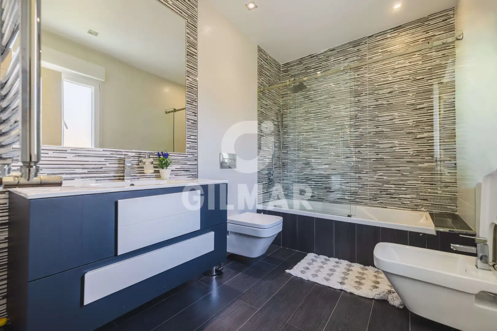 Bathroom of Houses for sale in Las Rozas de Madrid  with Air Conditioner, Heating and Private garden