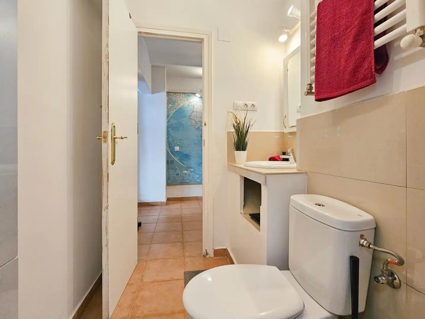 Baño de Planta baja en venta en Barcelona con Calefacción