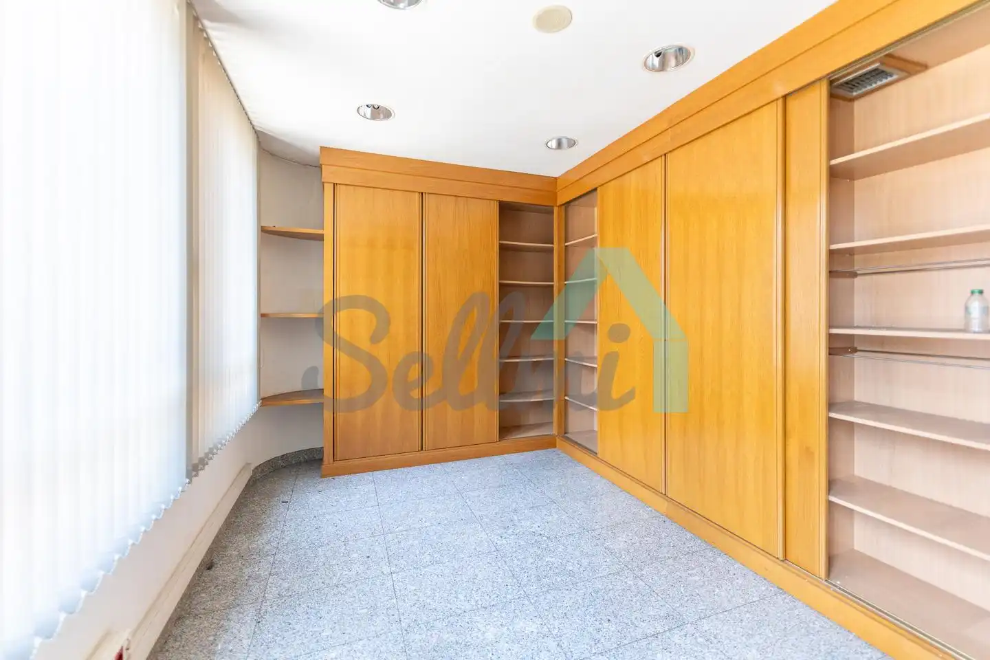 Piso en venta en Oviedo  con Parquet