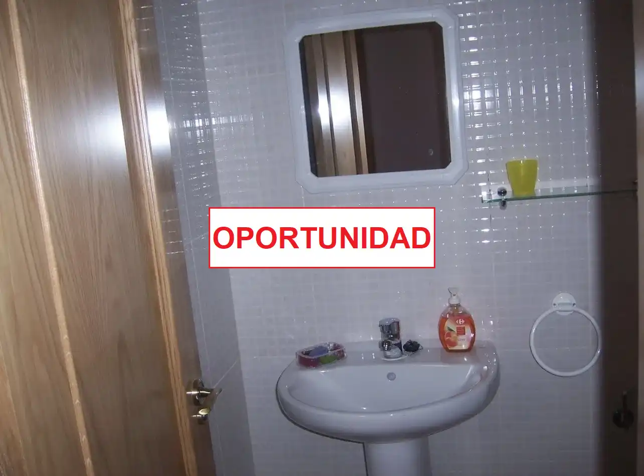 Bany de Dúplex en venda en Ciudad Real amb Aire condicionat, Traster i Moblat