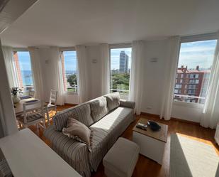 Living room of Flat to rent in  Barcelona Capital  with Air Conditioner, Heating and Parquet flooring