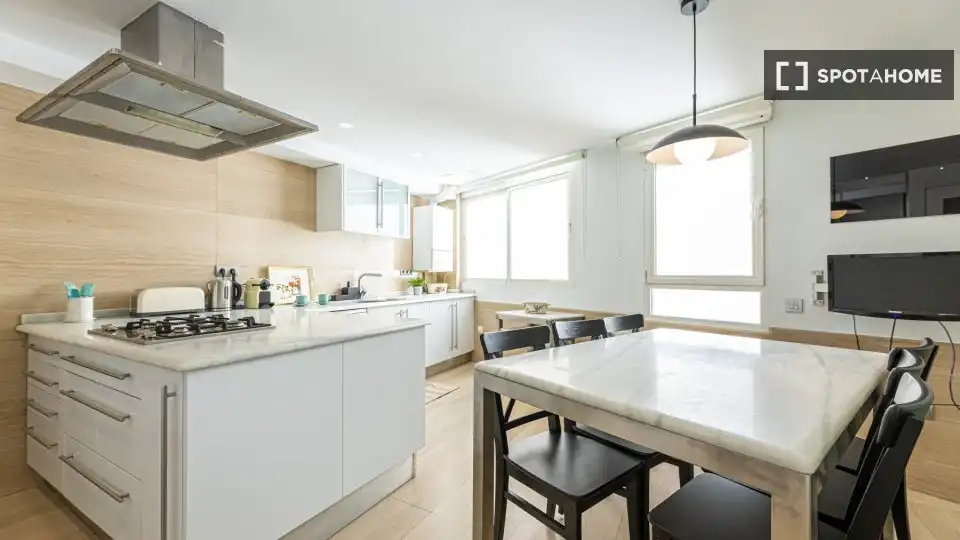 Wohnung mit Terrasse zur Miete in Quatre Carreres, imagen 13