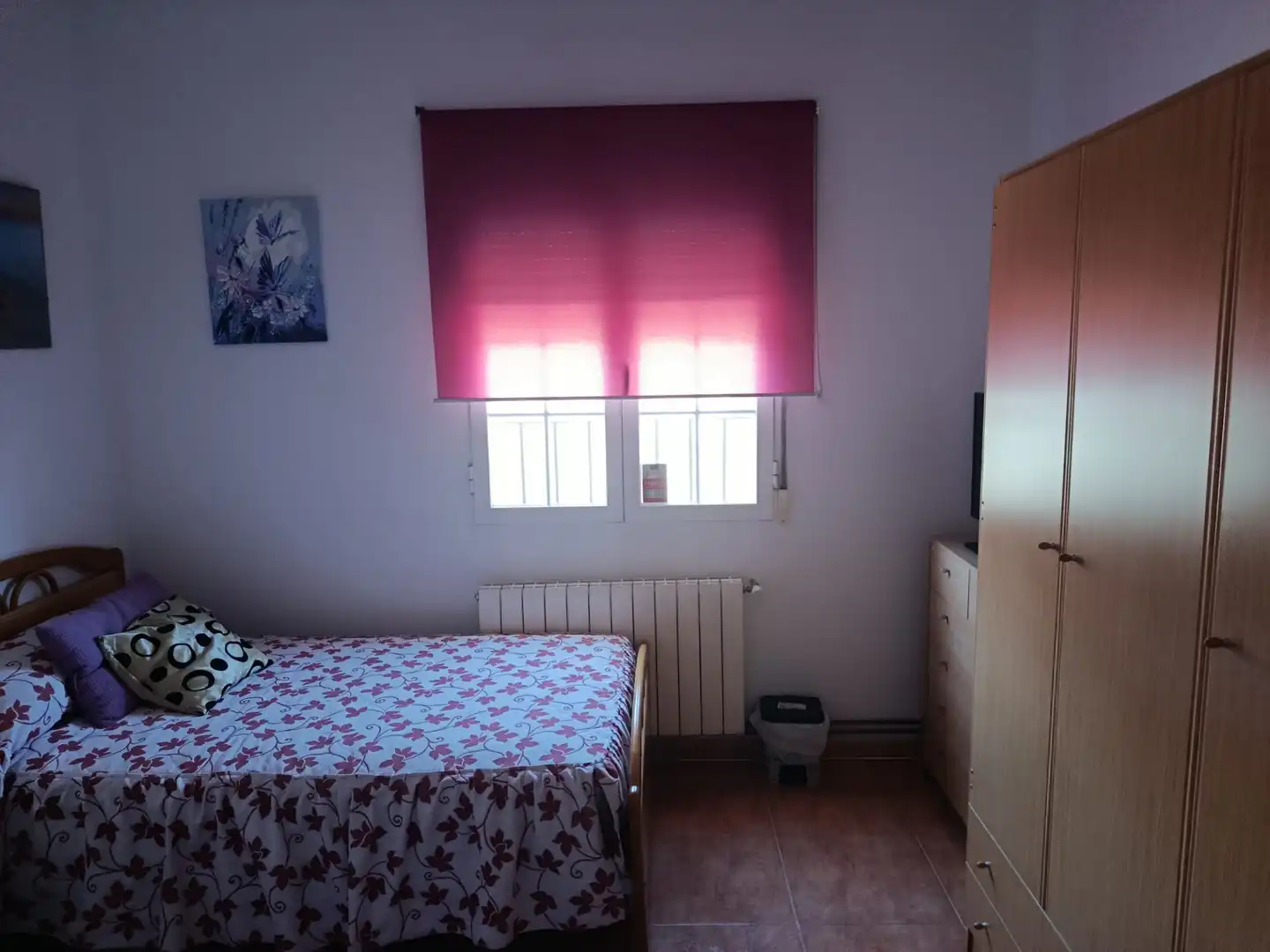Dormitori de Casa adosada en venda en Mota del Cuervo amb Calefacció, Terrassa i Moblat