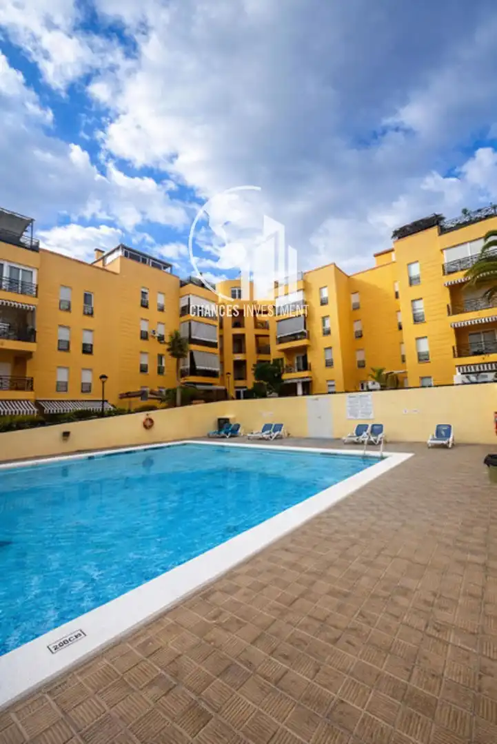 Vista exterior de Àtic en venda en Arona amb Terrassa, Piscina i Piscina comunitària