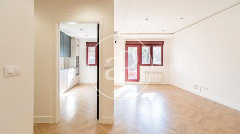 Foto 2 von Wohnung zur Miete in C. del Dr. Esquerdo, Niño Jesús,  Madrid Capital