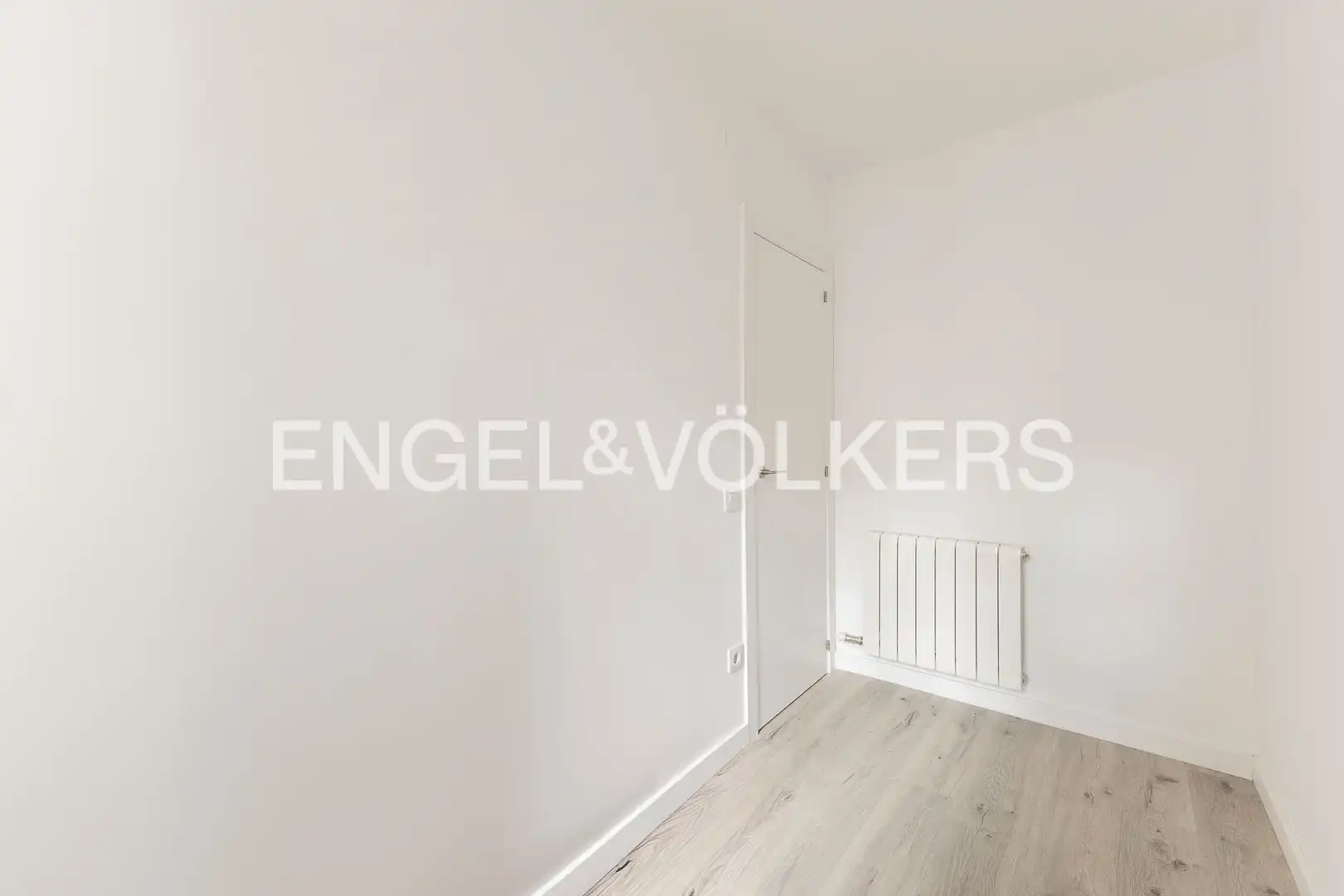Habitación de Piso en venta en Barcelona con Aire acondicionado, Calefacción y Balcón