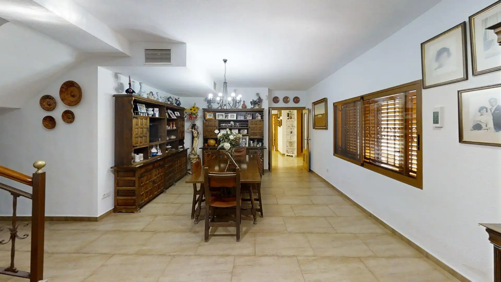 Menjador de Casa o xalet en venda en L'Eliana amb Aire condicionat, Calefacció i Jardí privat