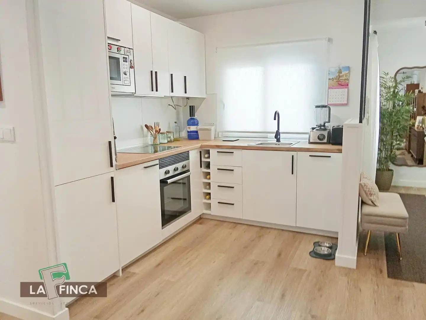 Cocina de Piso en venta en Oviedo  con Calefacción y Terraza