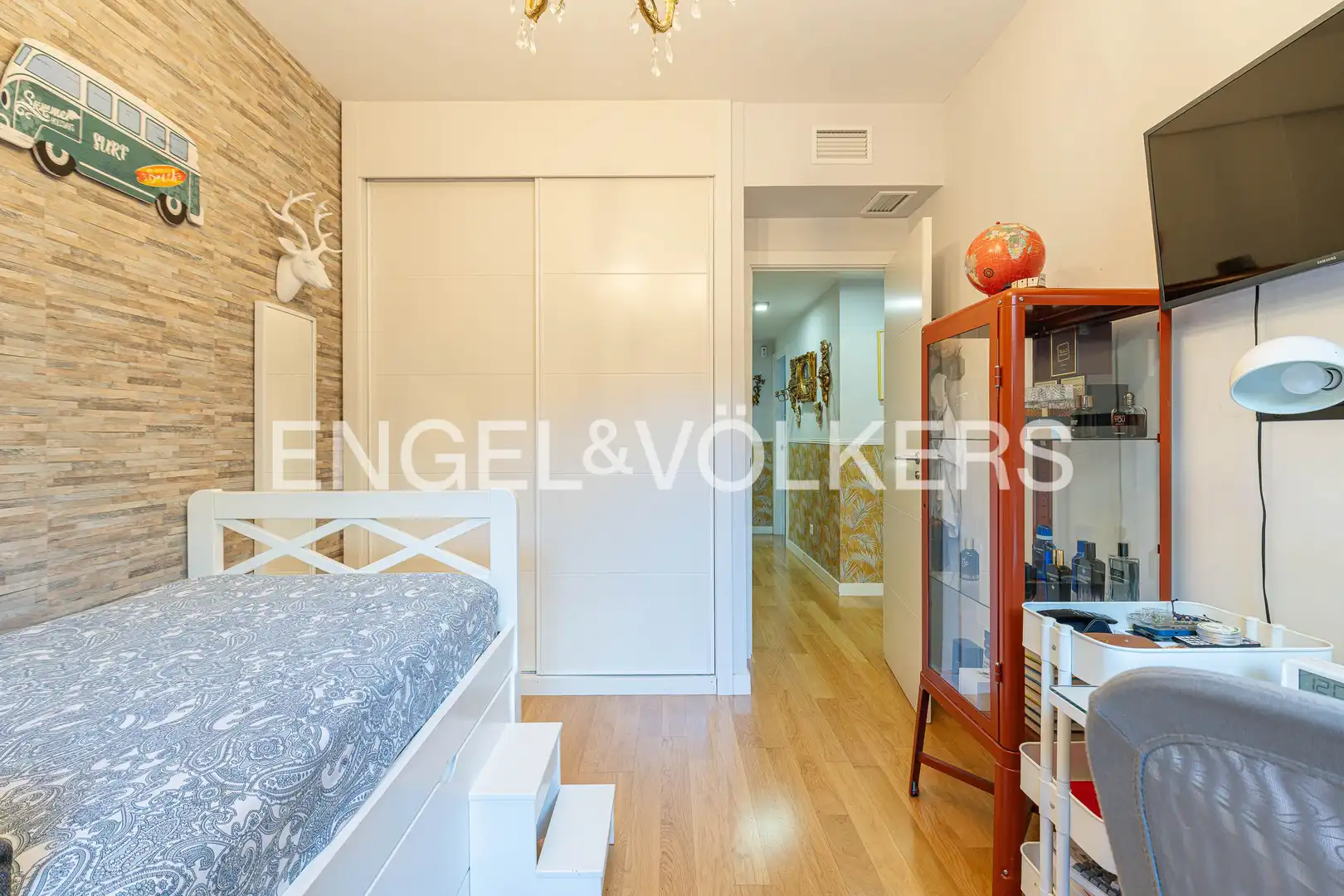 Bedroom of Flat for sale in Zona Monte El Pilar