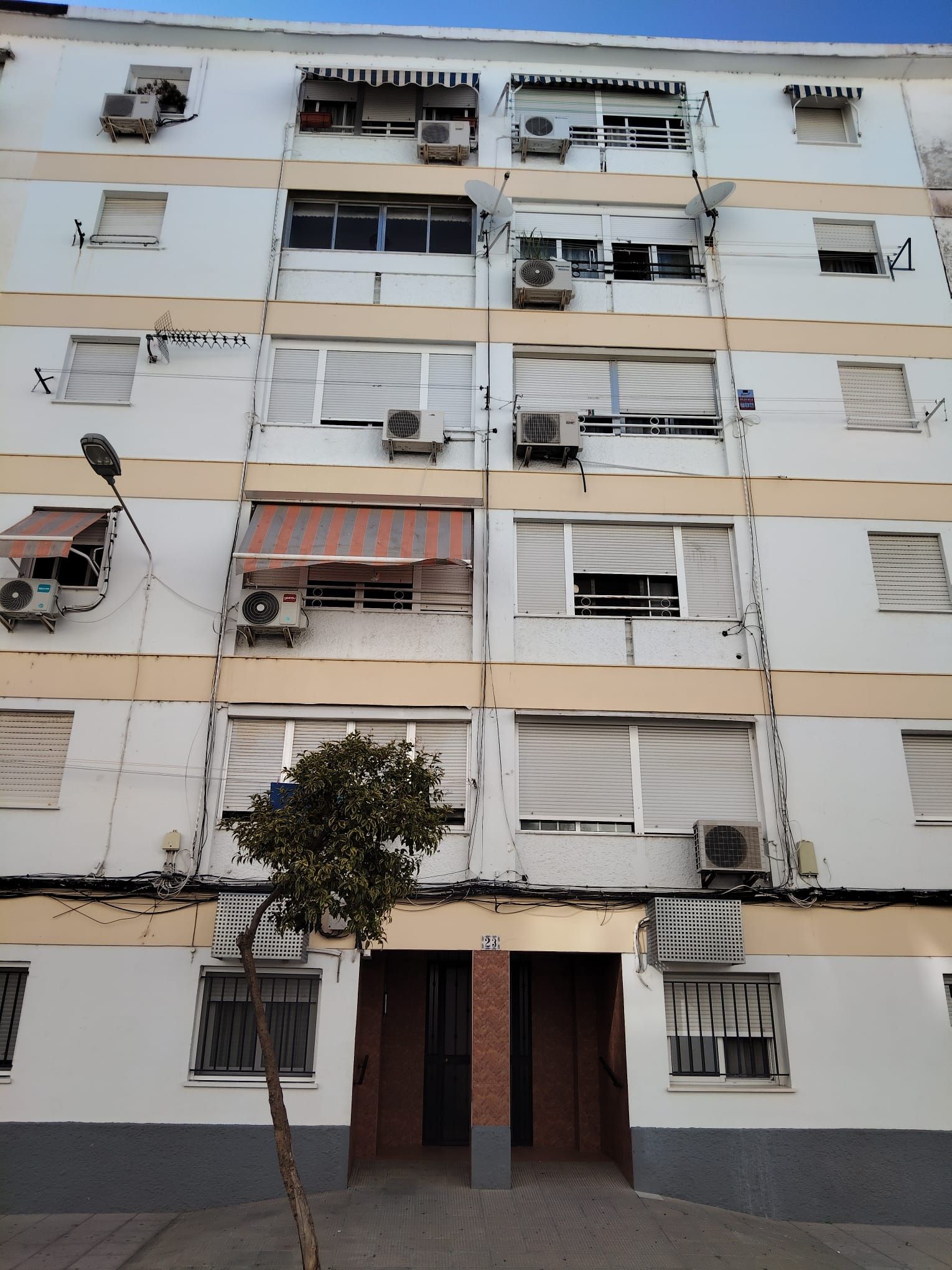 Vista exterior de Pis en venda en  Huelva Capital