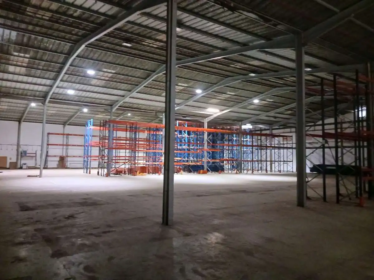 Nau industrial de lloguer en San Bartolomé