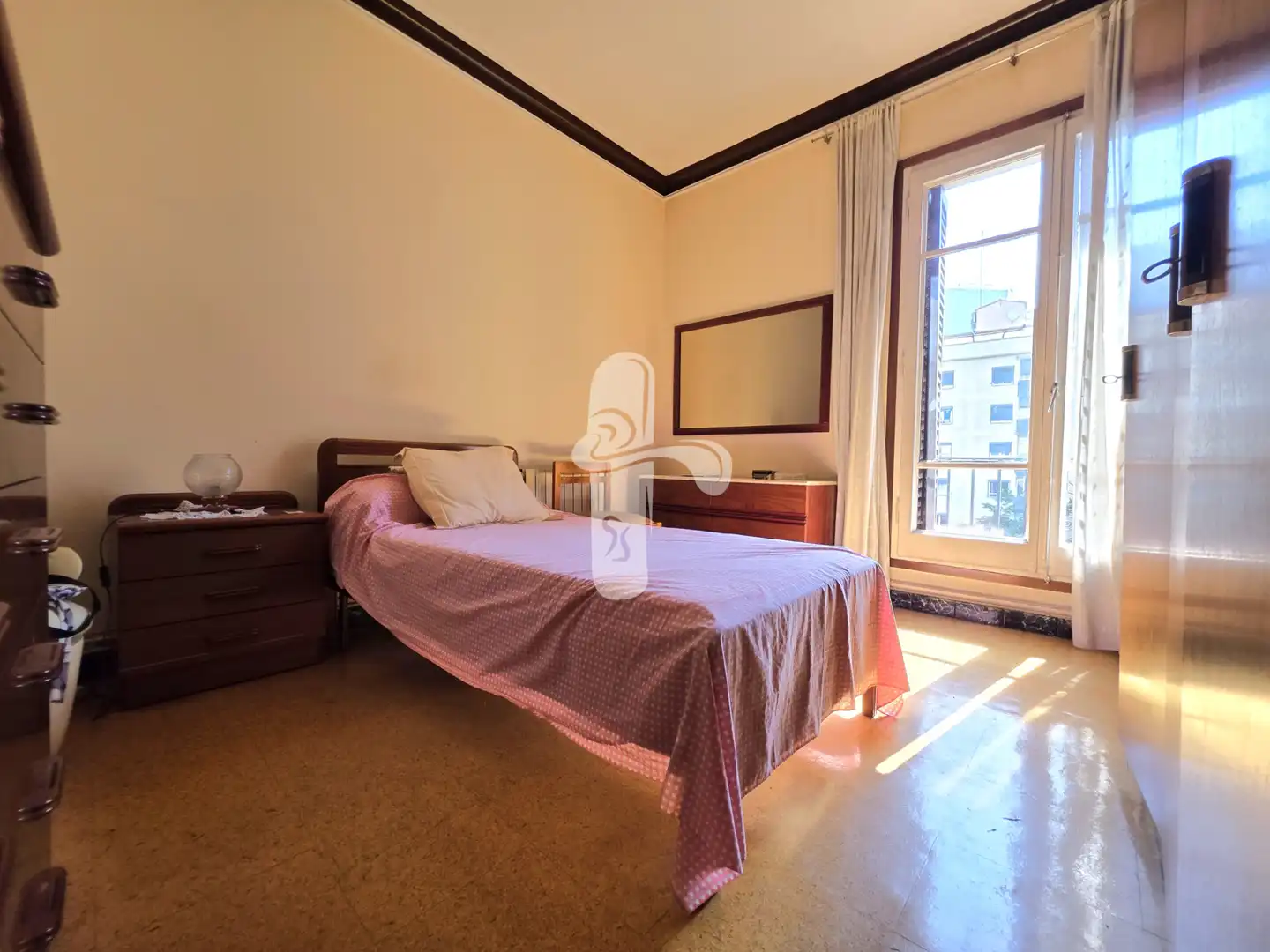 Habitación de Piso en venta en Barcelona con Aire acondicionado y Calefacción