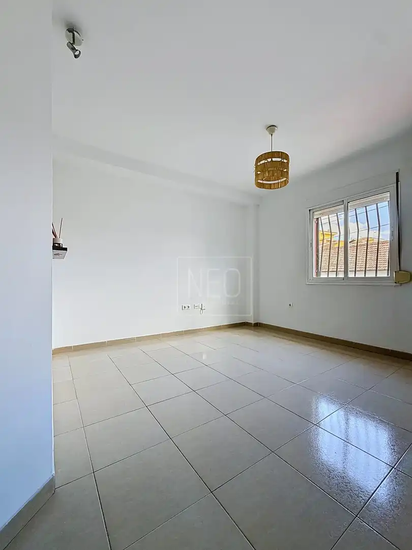 Habitación de Planta baja en venta en Churriana de la Vega con Aire acondicionado