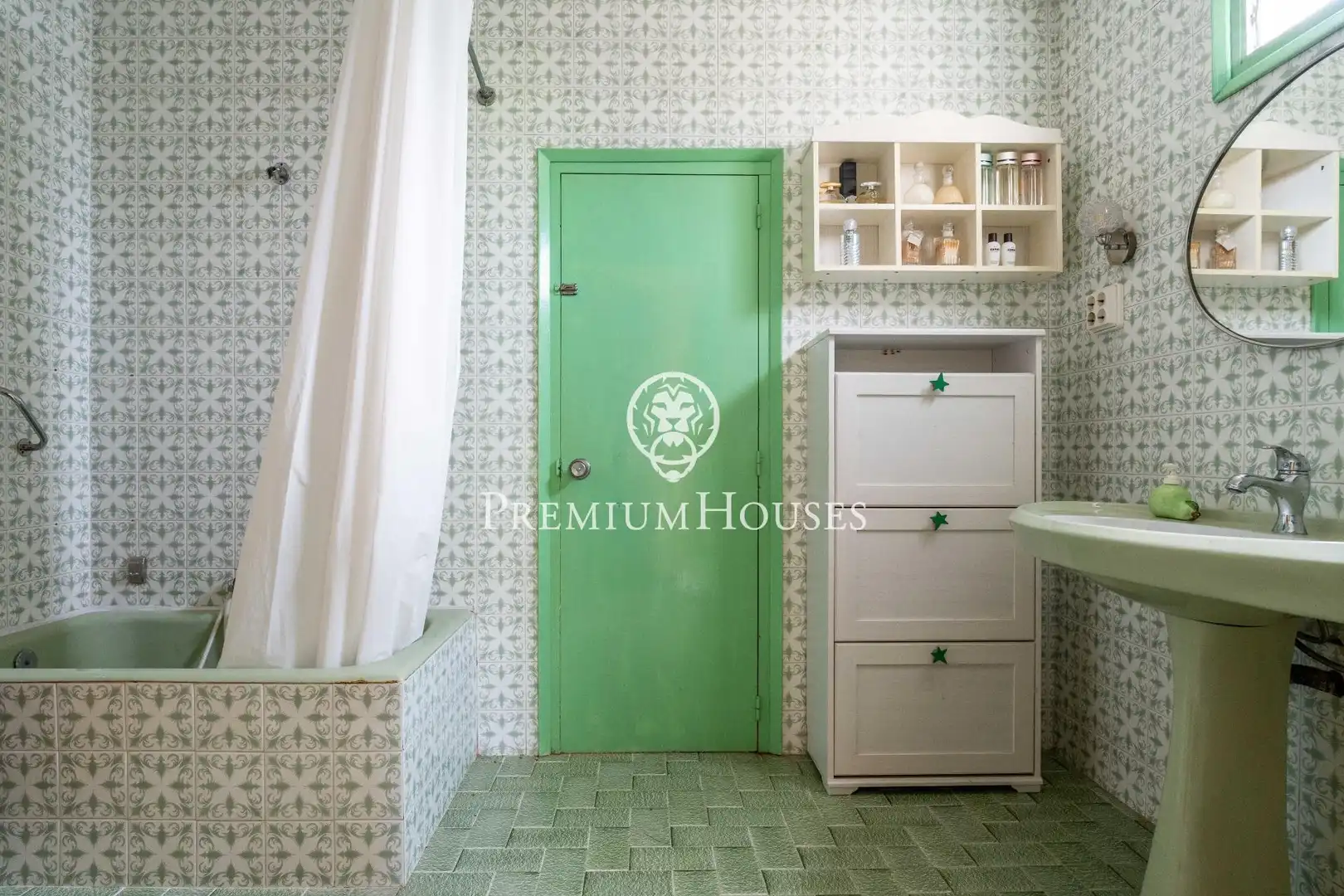 Bathroom of Houses for sale in Tarragona  with Air Conditioner, Heating and Private garden