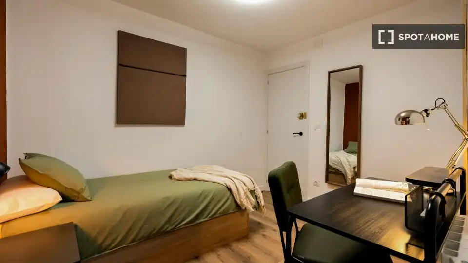 Habitación de Piso para compartir en Sabadell con Aire acondicionado, Calefacción y Amueblado