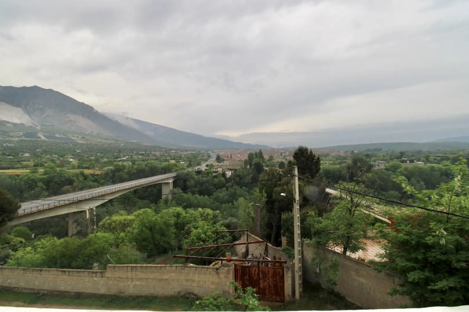 Vista exterior de Edifici en venda en Dúrcal