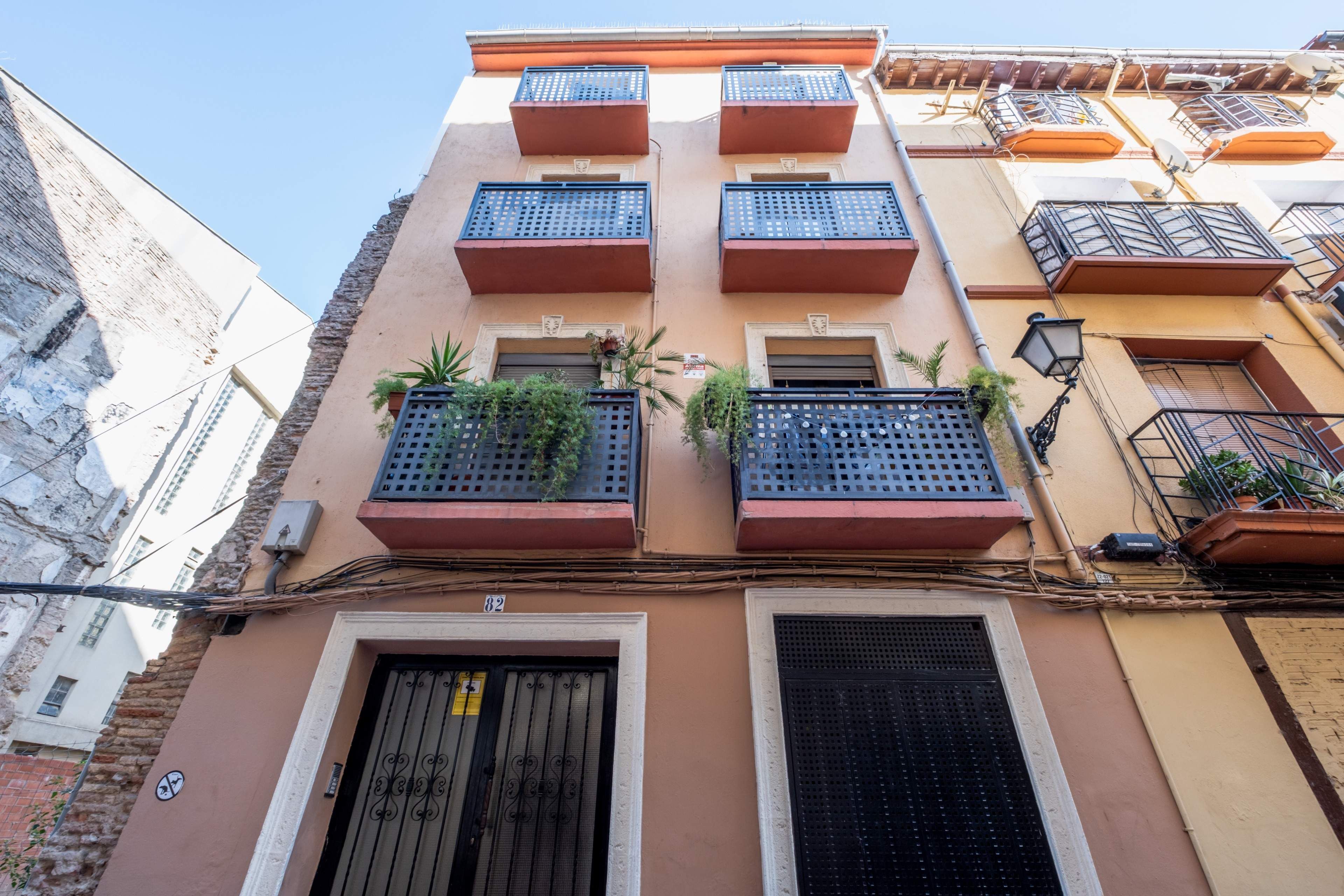 Exterior view of Flat for sale in  Zaragoza Capital  with Parquet flooring and Balcony
