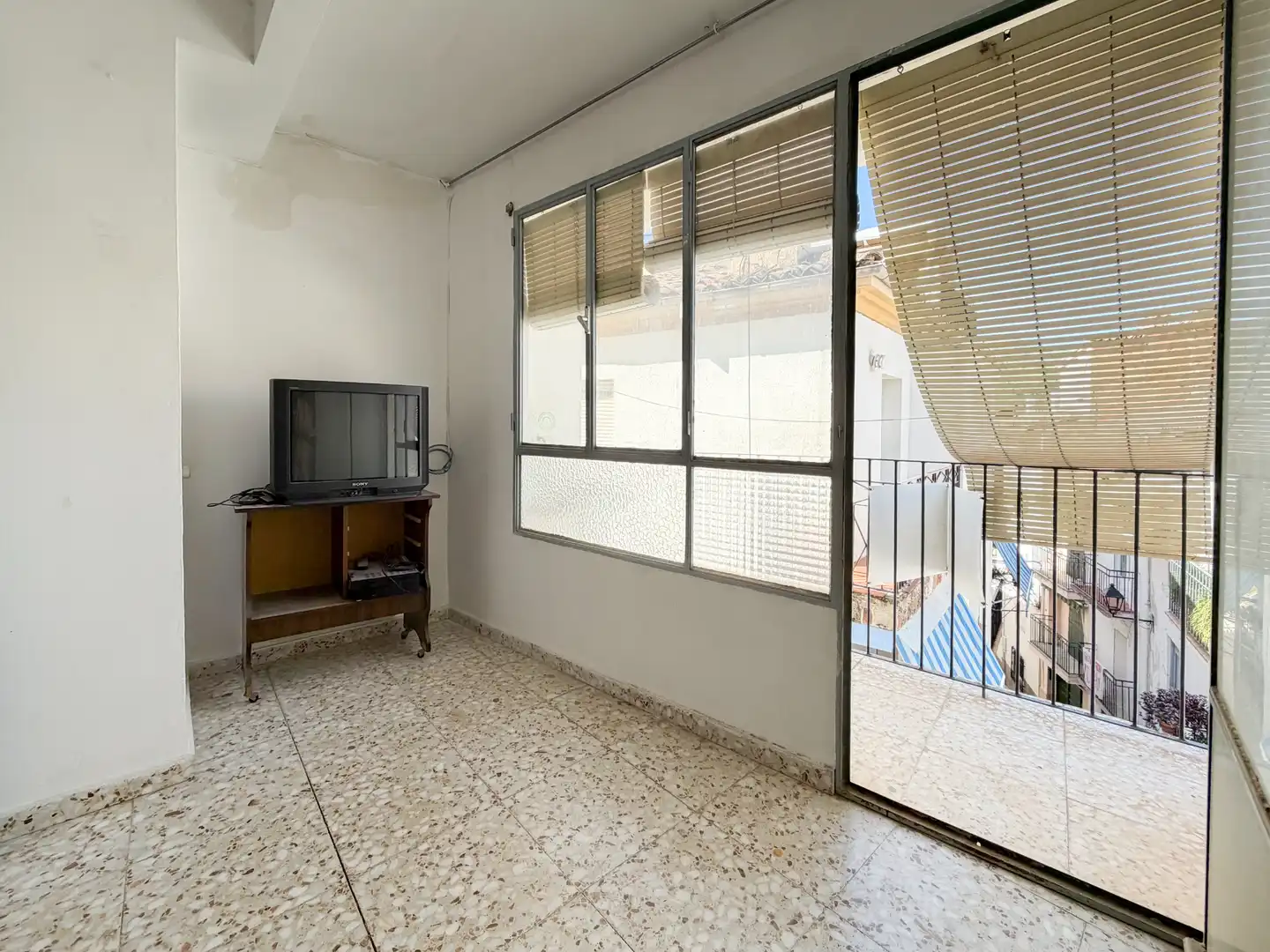 Vista exterior de Casa o xalet en venda en Cazorla amb Terrassa i Balcó