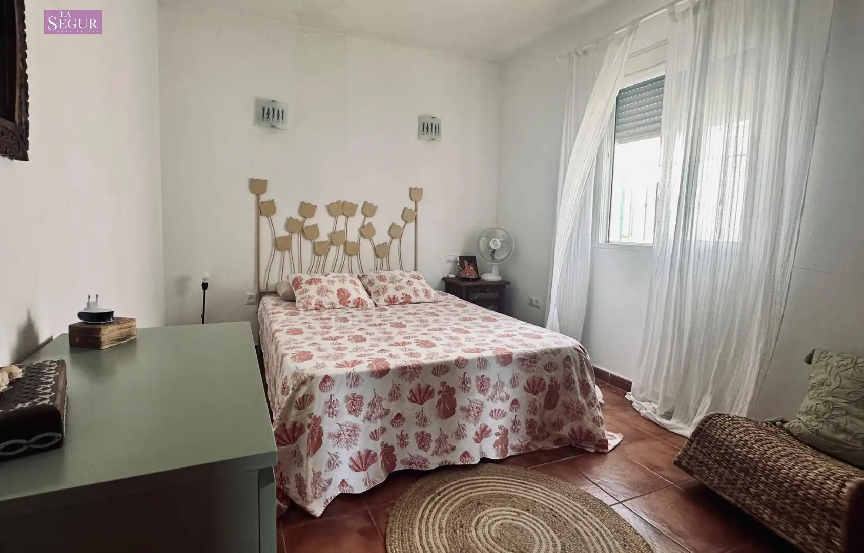 Dormitori de Casa o xalet en venda en Barbate amb Jardí privat, Terrassa i Moblat