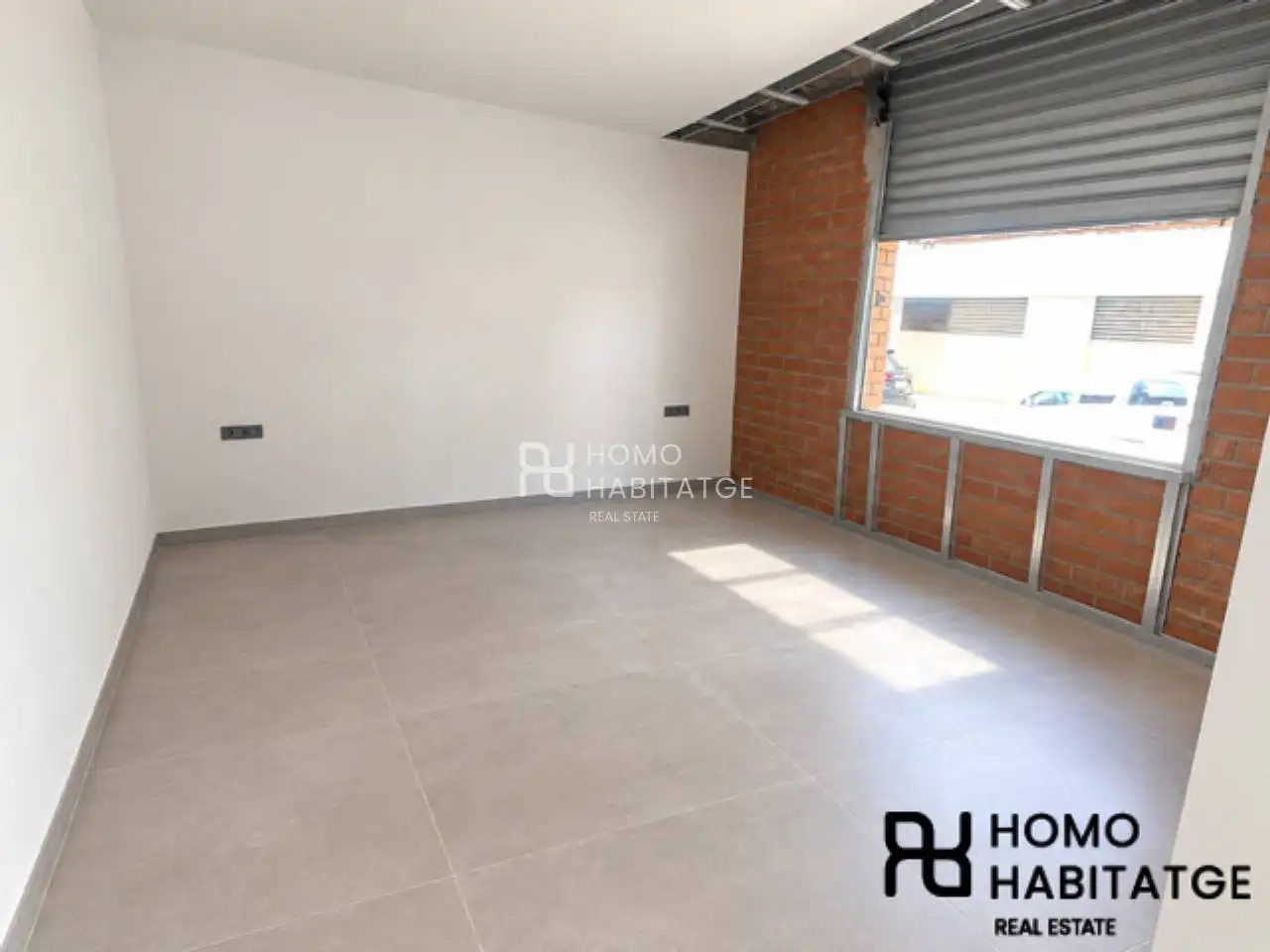 Houses for sale in Sabadell  with Air Conditioner, Heating and Alarm