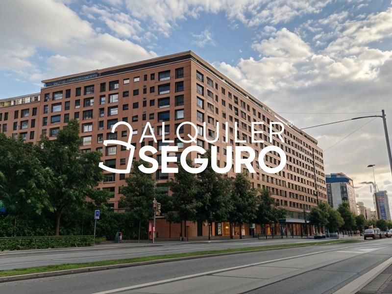 Vista exterior de Pis de lloguer en Burgos Capital amb Calefacció, Traster i Moblat