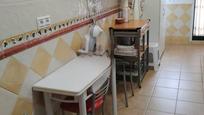 Cuina de Pis en venda en Torremolinos amb Jardí privat, Terrassa i Piscina comunitària