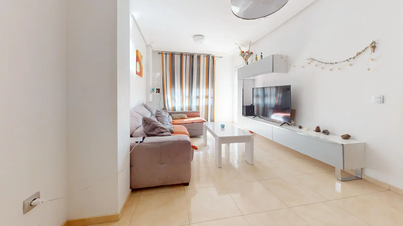 Flat with terrace for sale in Casco Urbano, imagen 3