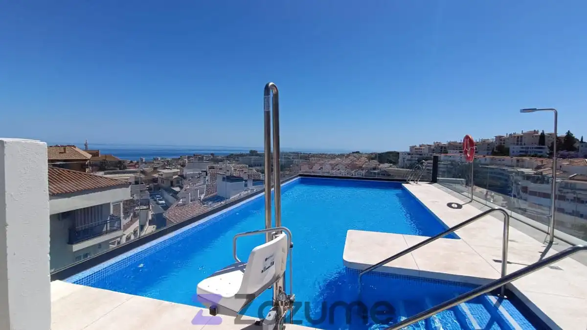 Piscina de Piso de alquiler en Benalmádena con Aire acondicionado, Parquet y Terraza