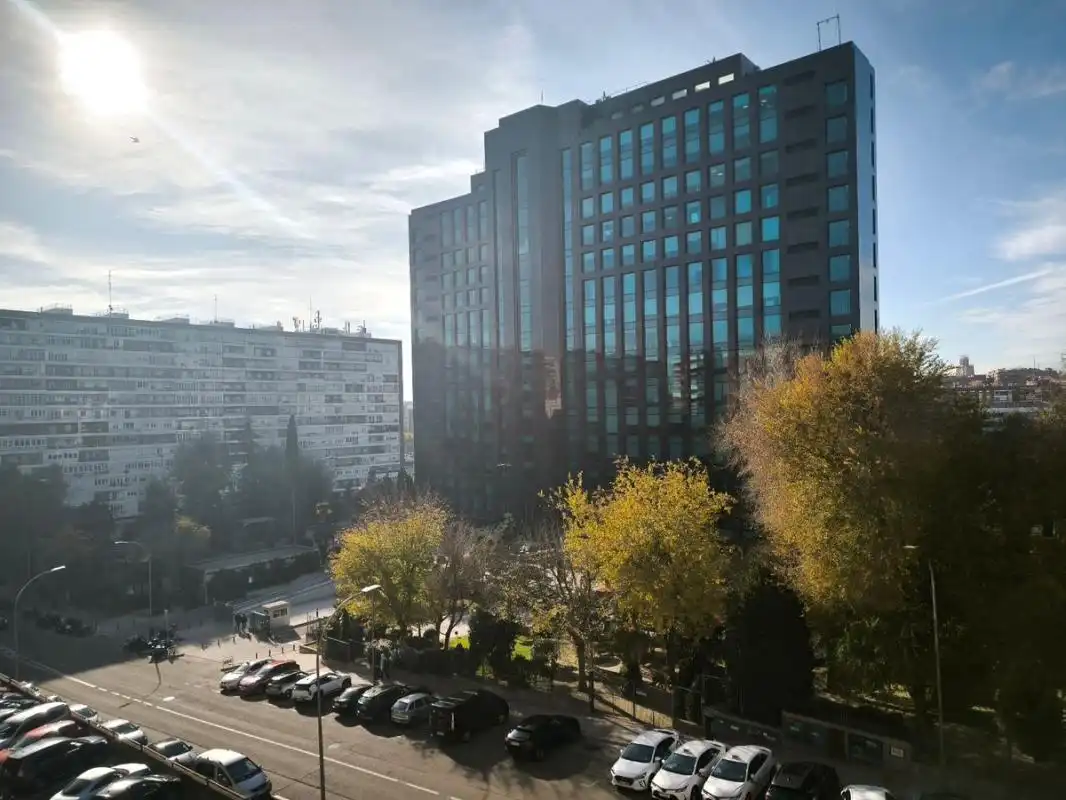Vista exterior de Pis en venda en Madrid amb Aire condicionat, Calefacció i Moblat