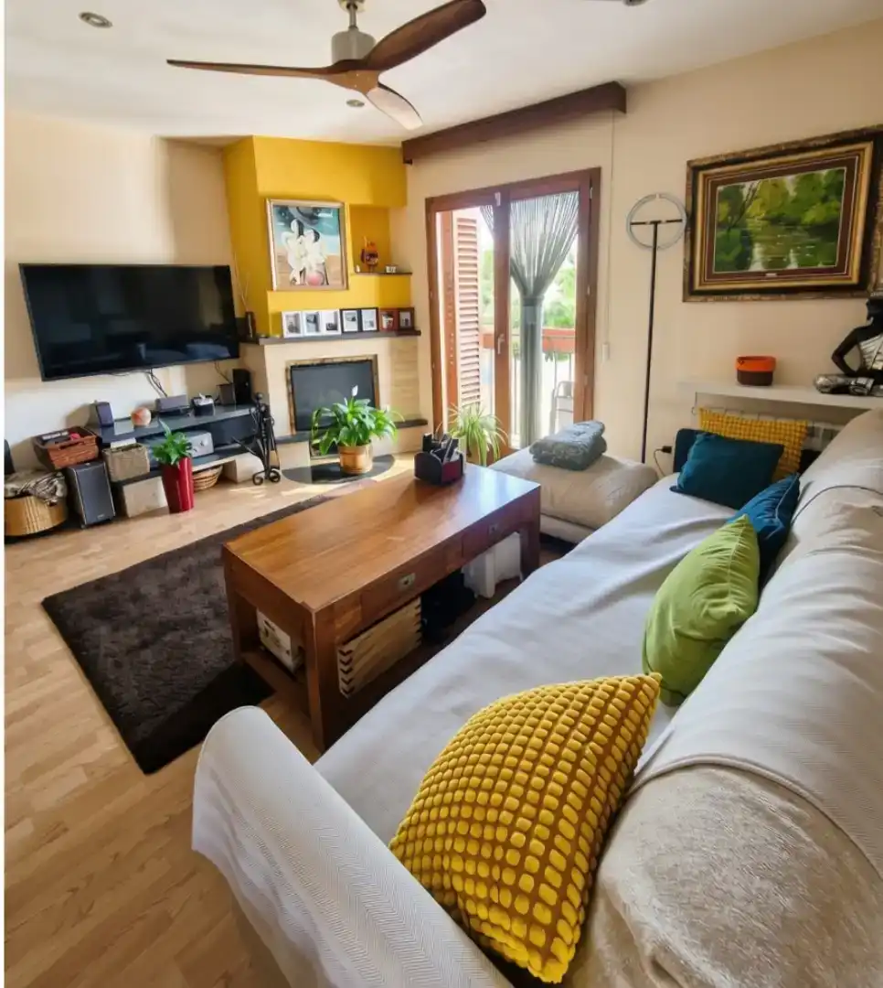 Sala de estar de Piso en venta en Calldetenes con Parquet