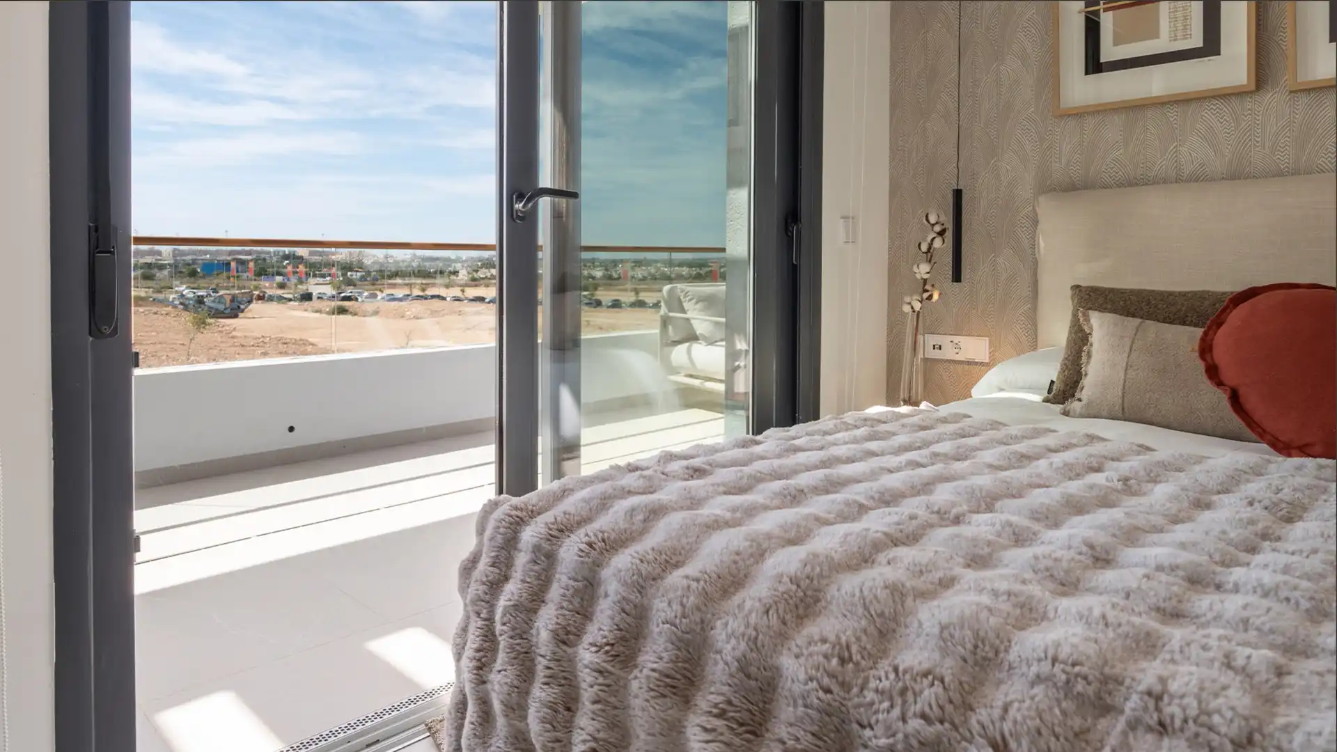Dormitori de Casa o xalet en venda en Torrevieja amb Aire condicionat, Terrassa i Piscina