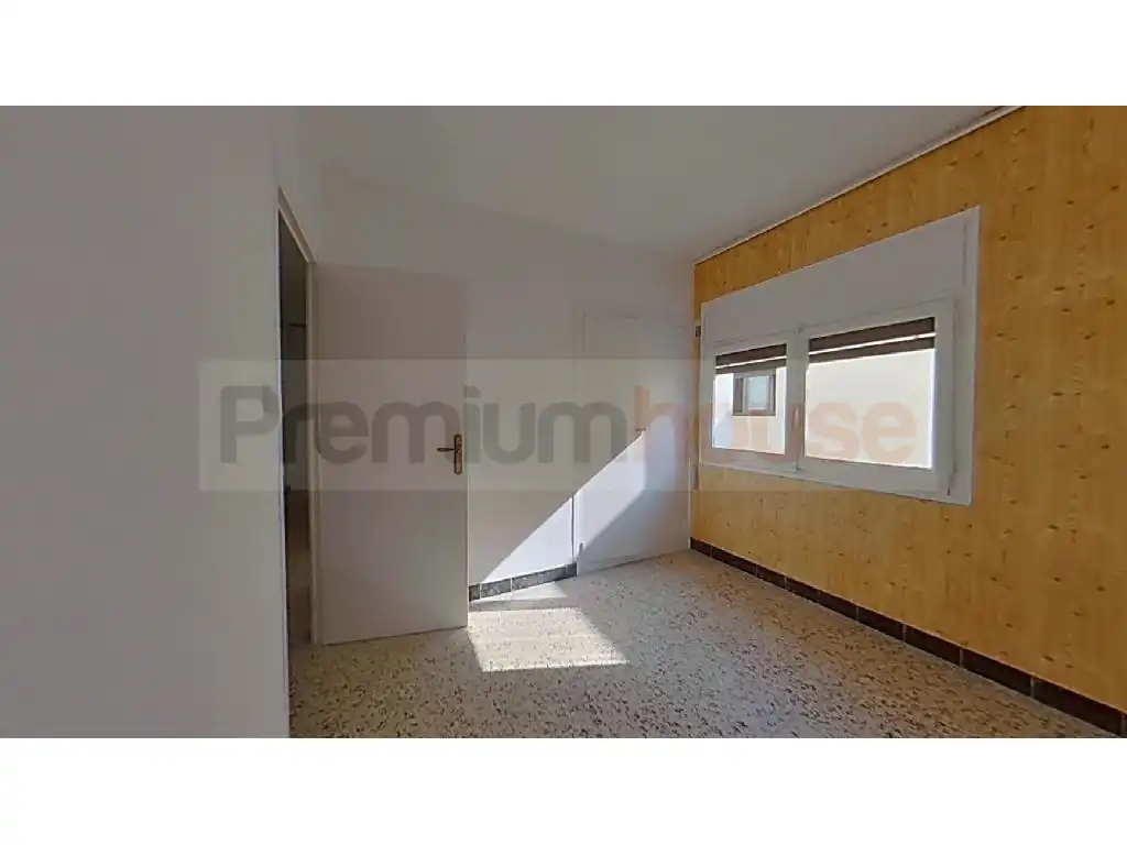 Dormitori de Apartament en venda en Salou amb Balcó