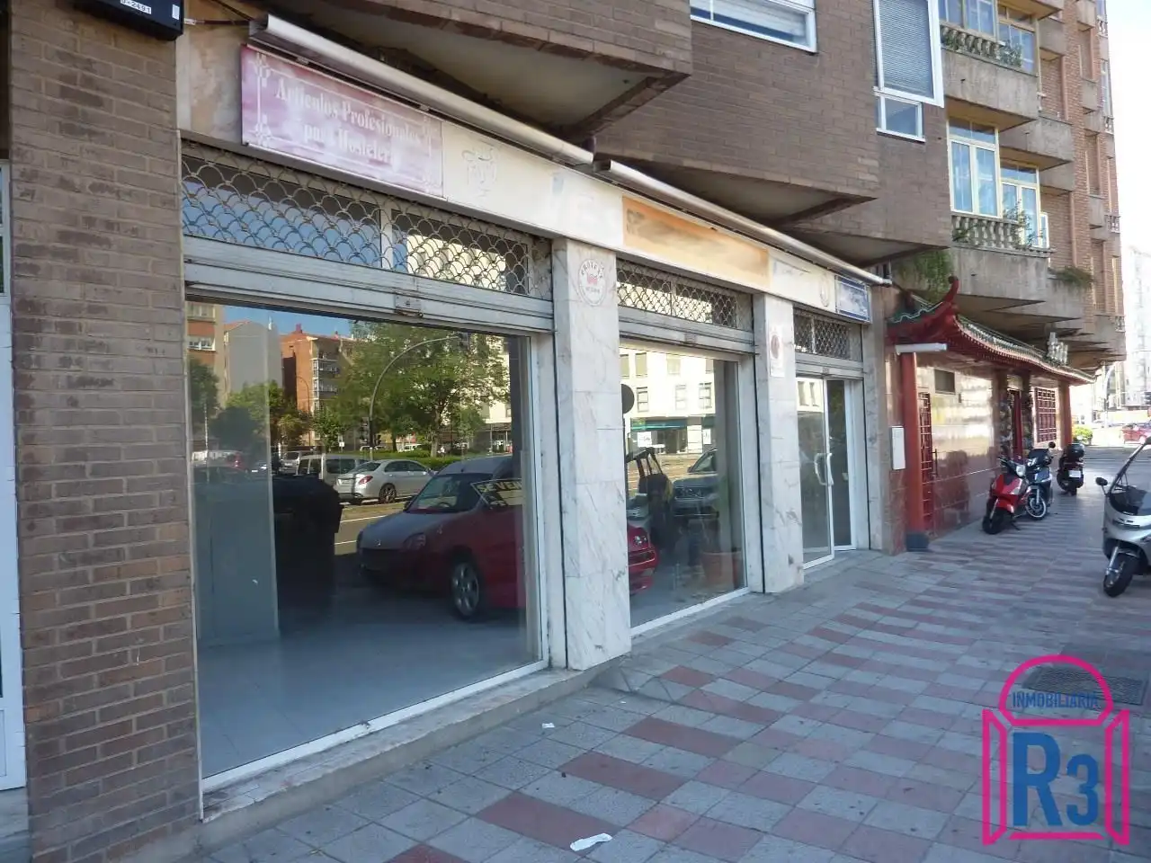 Local comercial en venda a San Claudio - La Chantría