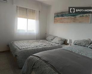 Bedroom of Flat to rent in  Madrid Capital  with Air Conditioner and Balcony