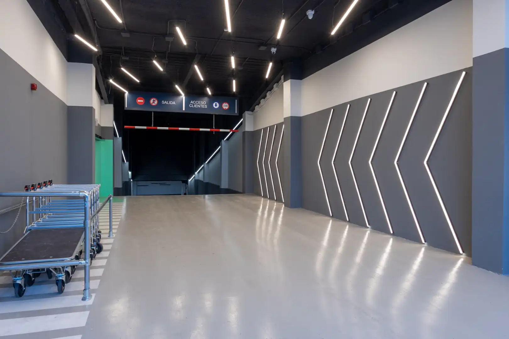Garage zur Miete in Madrid mit Alarm