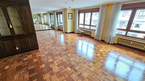 Foto 4 de Piso en venta en Calle Quirinal, Centro, Avilés