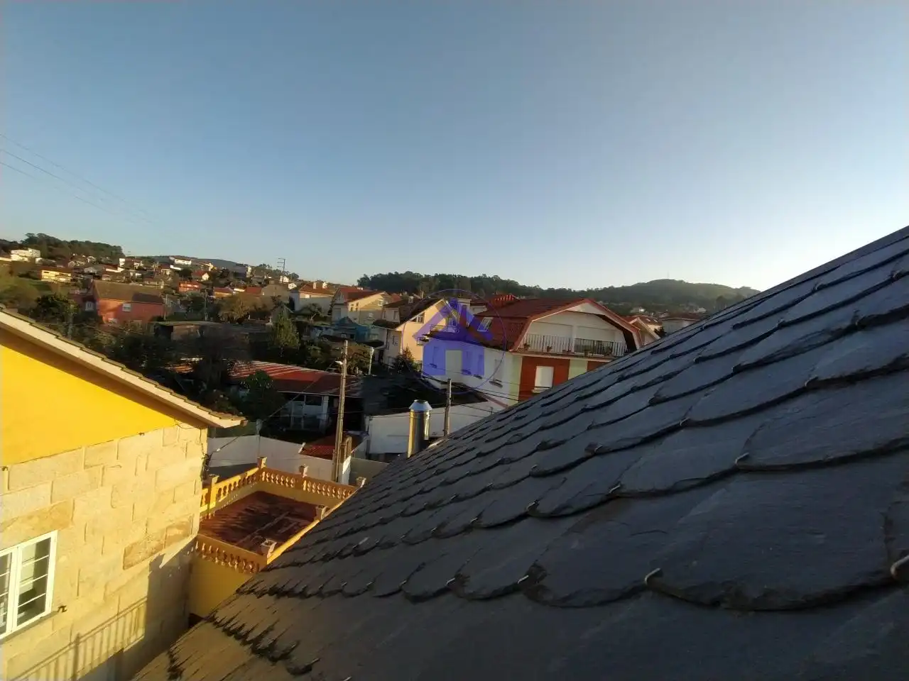 Vista exterior de Àtic en venda en Vigo  amb Calefacció, Parquet i Terrassa