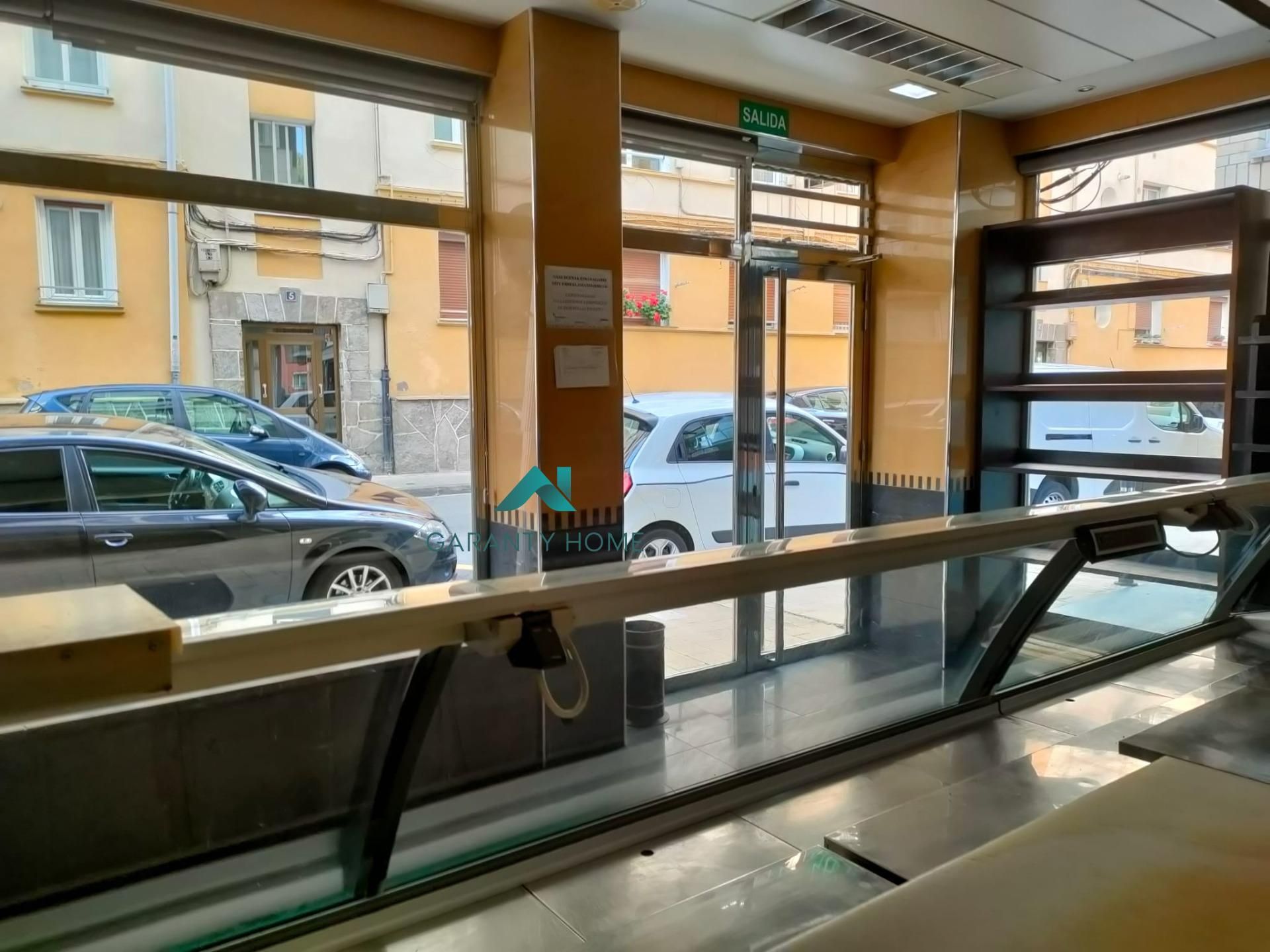 Vista exterior de Local de lloguer en Eibar