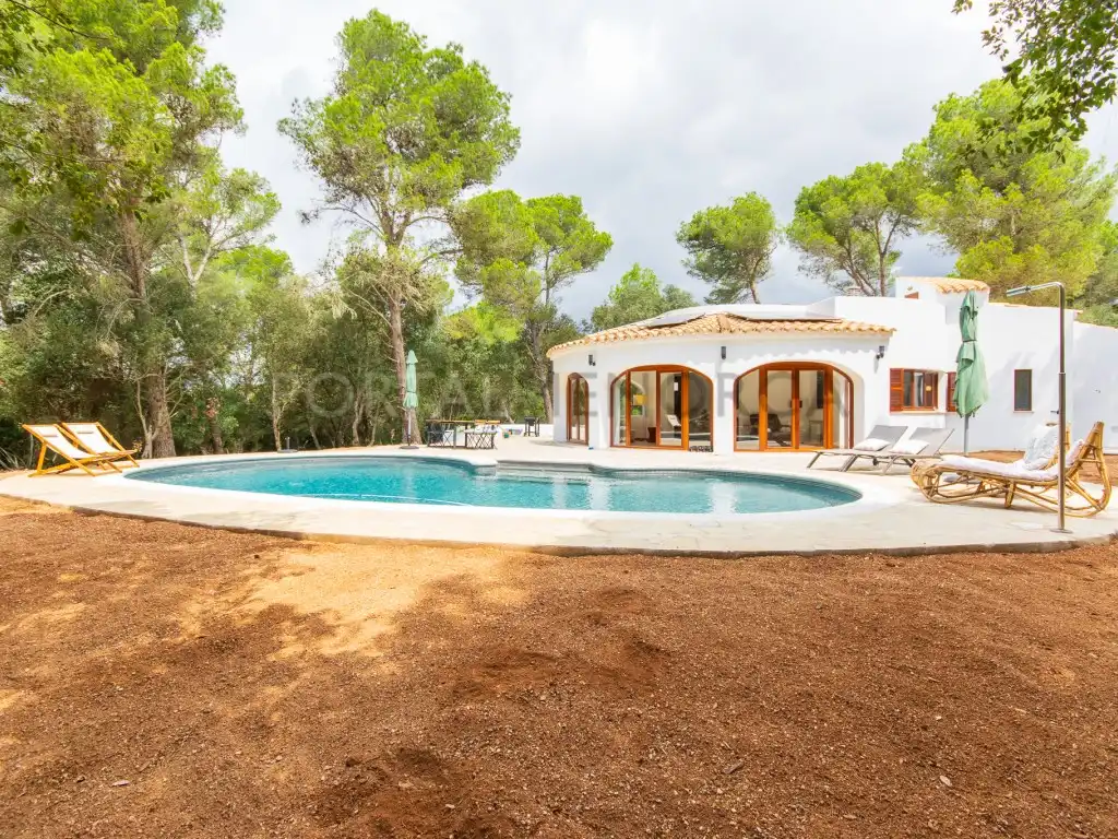 Jardín de Finca rústica en venta en Ferreries con Piscina