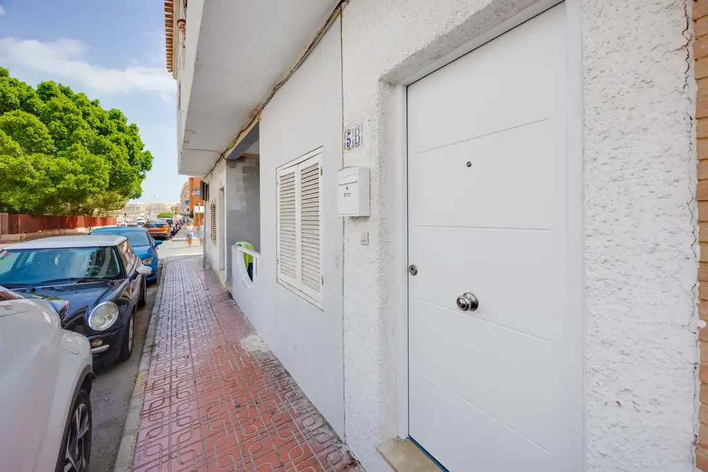 Bungalow amb terrassa en venda a Calle Urbano Arregui 27, imagen 2