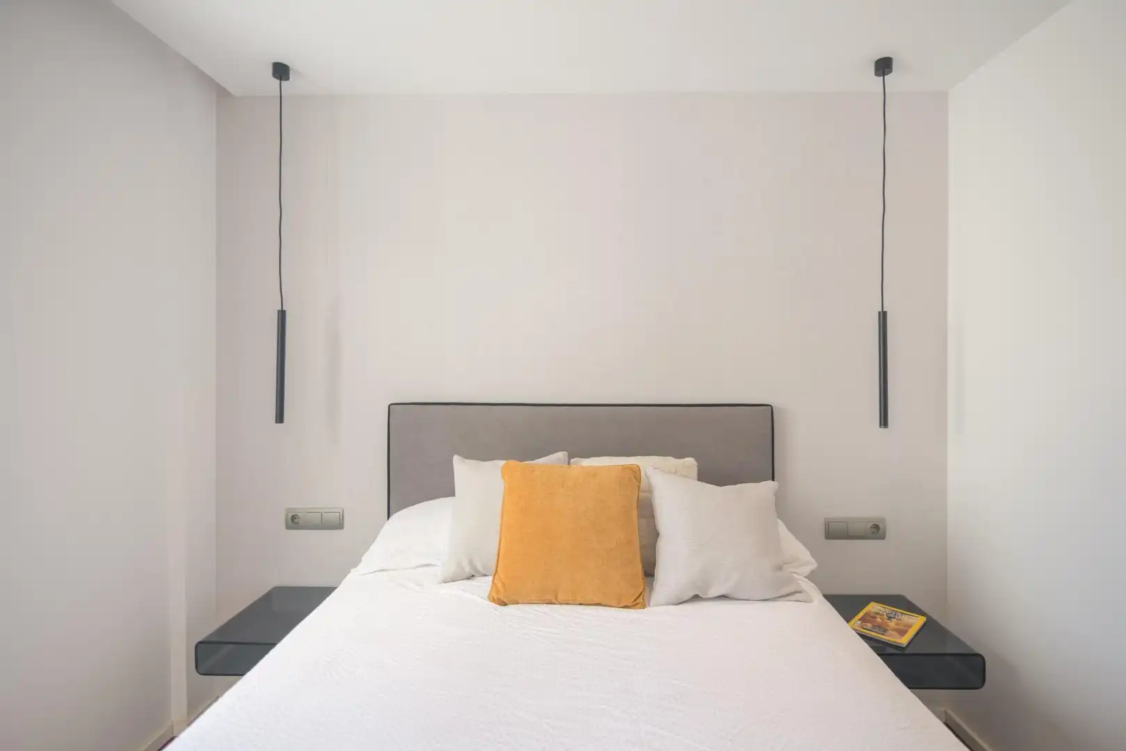Bedroom of Apartments for sale in Málaga  with Air Conditioner, Heating and Terrace